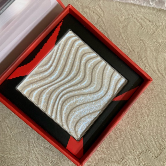 Glamlite x Friday the 13th Jason Lives Highlighter BNIB - Picture 9 of 14